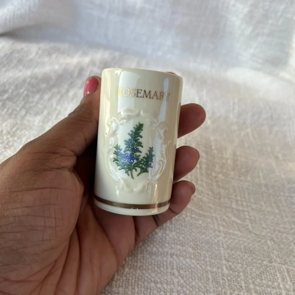 THE LENOX SPICE GARDEN (GIFTWARE) 1992 Fine Porcelain ROSEMARY Jar No Lid